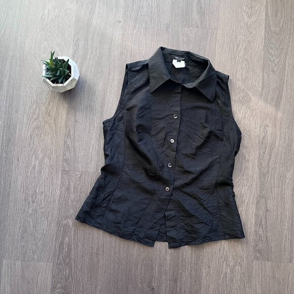 Karen Kane Silk Sleeveless Button Down Blouse (with Crinkle look) - Picture 1 of 10